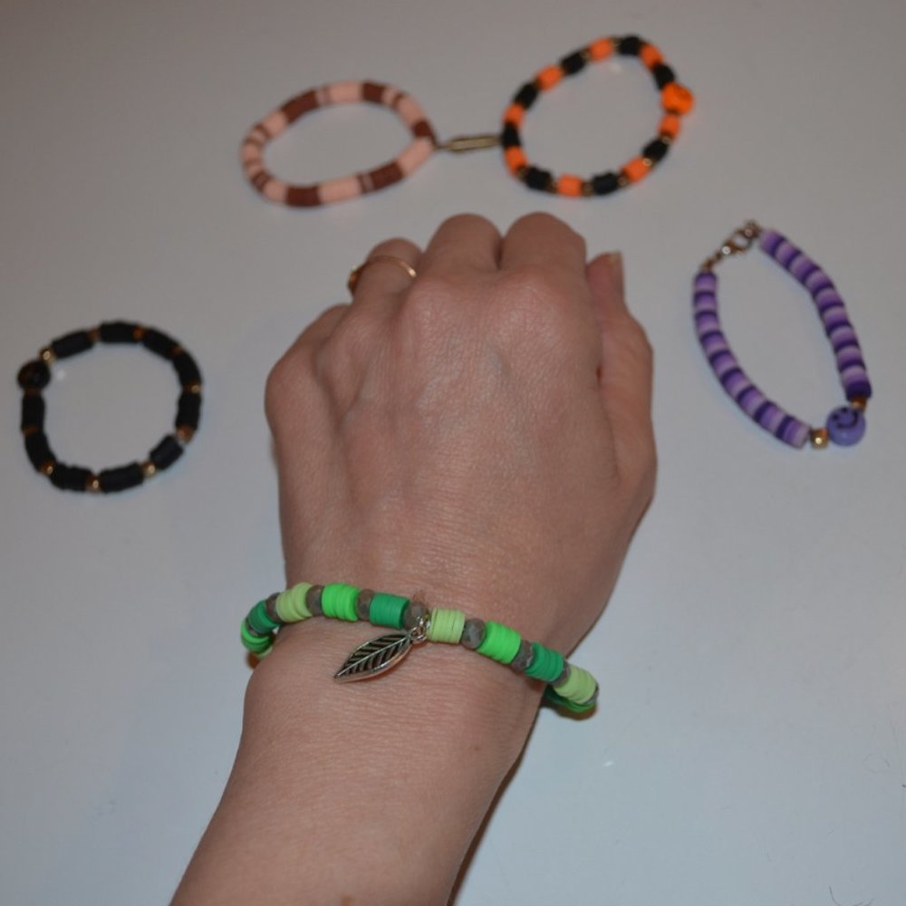 5 Bracelets handmade Clay Beads Pendants Purple Green Tan-Brown Orange-Black